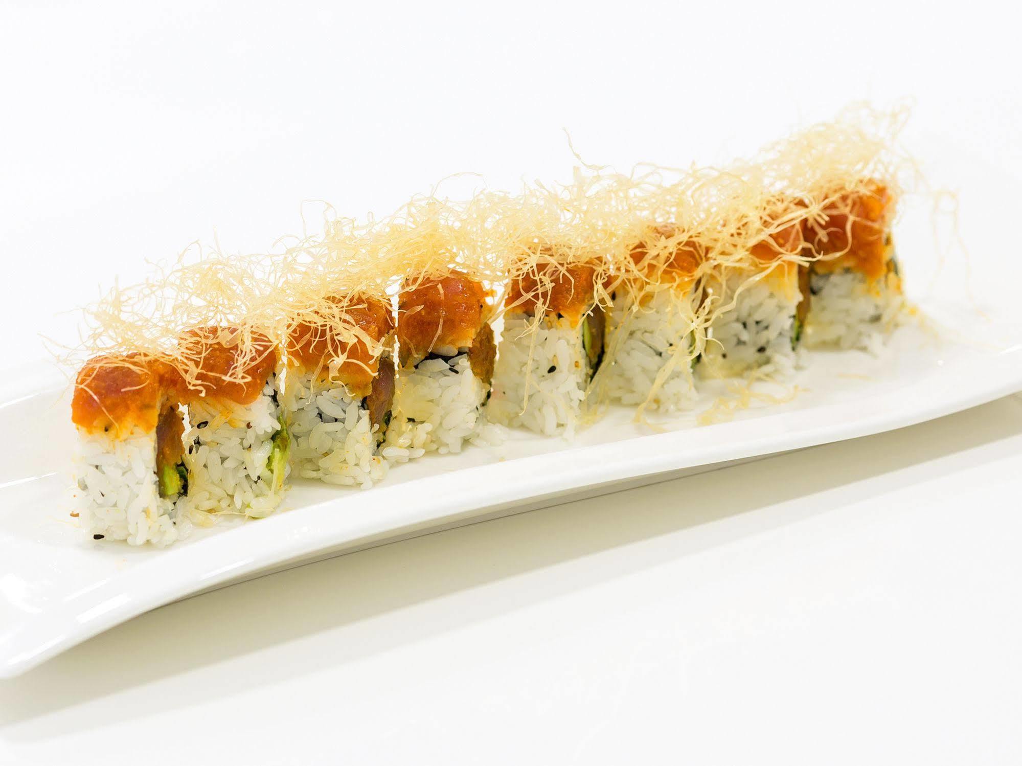 Merchants Crown Suites And Spa Prag Eksteriør billede A sushi roll